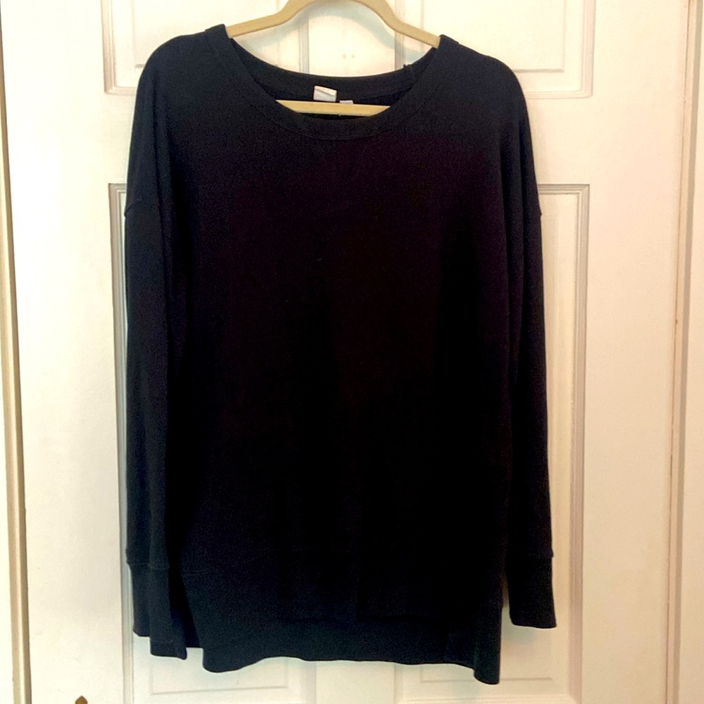 GAP M. Black long sweatshirt